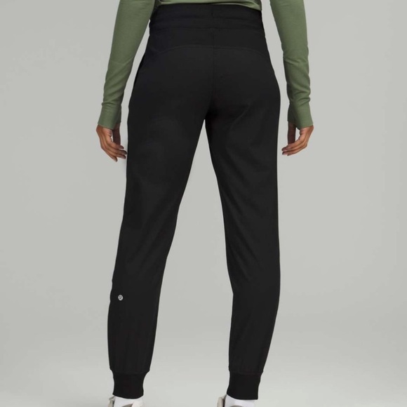 Lululemon Dance Studio Mid-Rise Jogger Black 14 - Picture 1 of 9